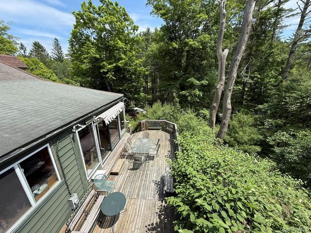 11 Nordic Drive, Woodstock, NY 12498