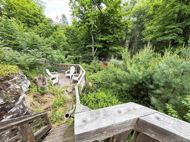 11 Nordic Drive, Woodstock, NY 12498