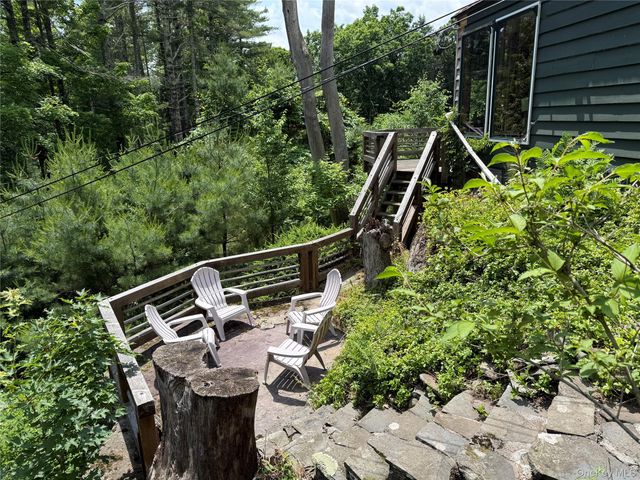 11 Nordic Drive, Woodstock, NY 12498