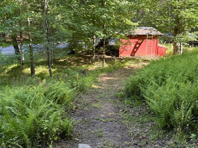 11 Nordic Drive, Woodstock, NY 12498