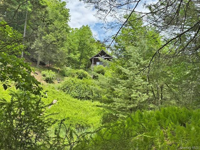 11 Nordic Drive, Woodstock, NY 12498