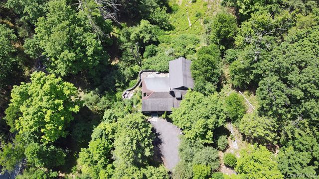 11 Nordic Drive, Woodstock, NY 12498