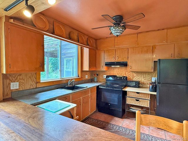 11 Nordic Drive, Woodstock, NY 12498