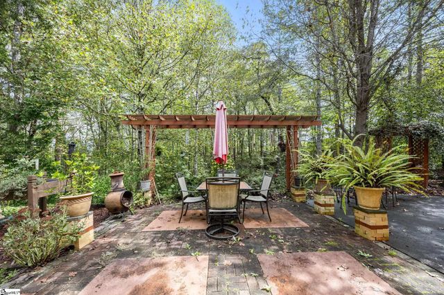 40 Mountain Shadows Drive, Asheville, NC 28748