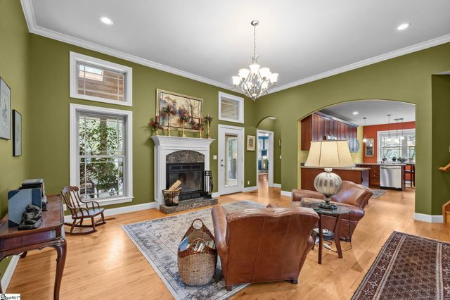40 Mountain Shadows Drive, Asheville, NC 28748