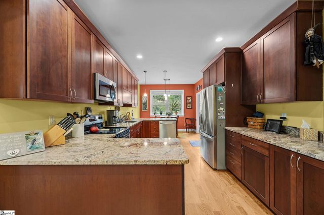40 Mountain Shadows Drive, Asheville, NC 28748