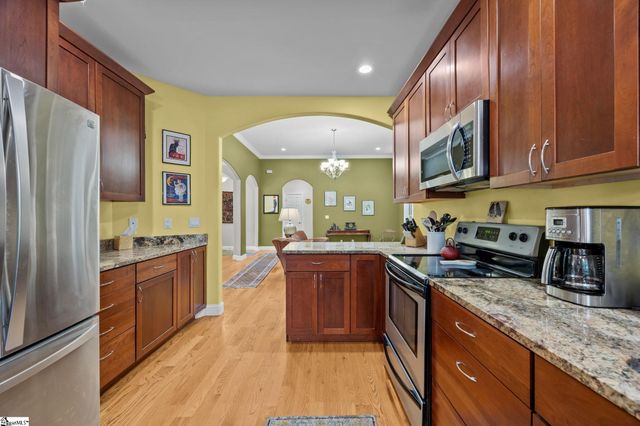 40 Mountain Shadows Drive, Asheville, NC 28748