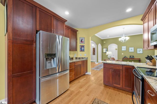 40 Mountain Shadows Drive, Asheville, NC 28748