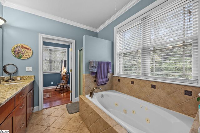 40 Mountain Shadows Drive, Asheville, NC 28748