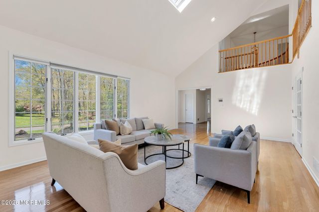 7 Shira Lane, Manalapan, NJ 07726