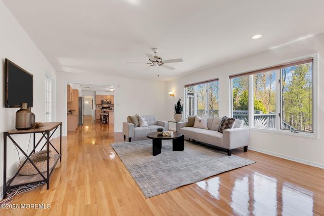 7 Shira Lane, Manalapan, NJ 07726