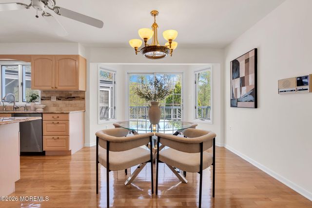 7 Shira Lane, Manalapan, NJ 07726