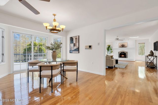 7 Shira Lane, Manalapan, NJ 07726