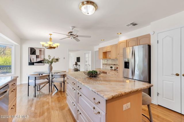 7 Shira Lane, Manalapan, NJ 07726