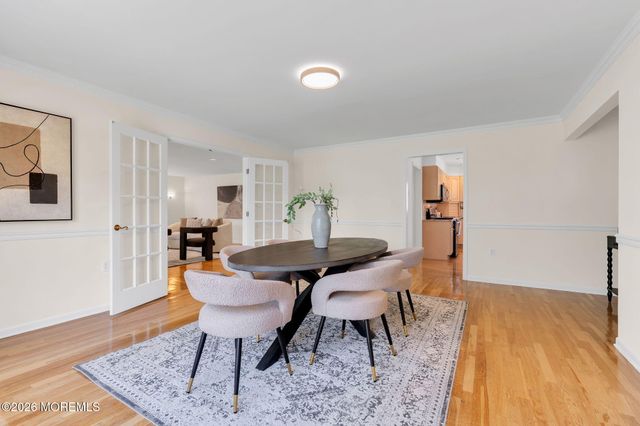 7 Shira Lane, Manalapan, NJ 07726