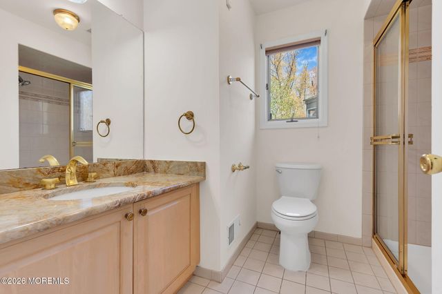 7 Shira Lane, Manalapan, NJ 07726