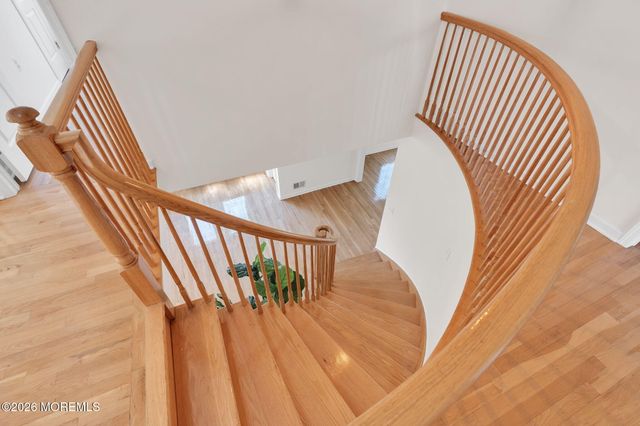 7 Shira Lane, Manalapan, NJ 07726