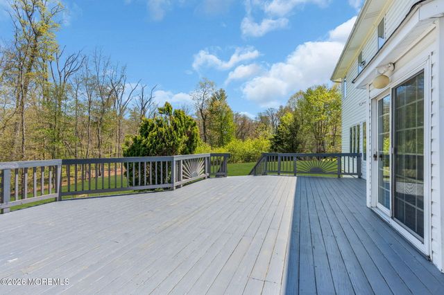 7 Shira Lane, Manalapan, NJ 07726