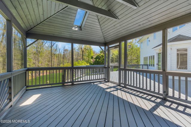 7 Shira Lane, Manalapan, NJ 07726