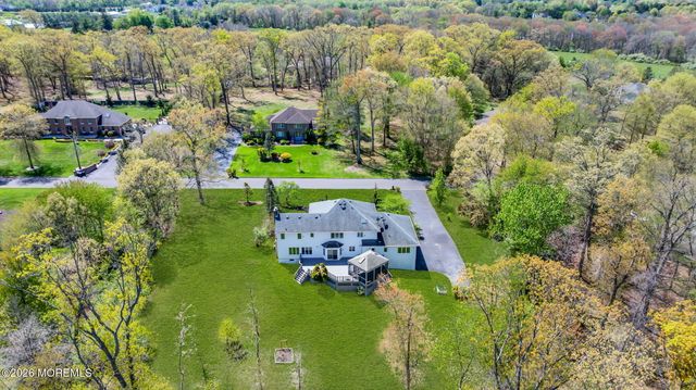 7 Shira Lane, Manalapan, NJ 07726
