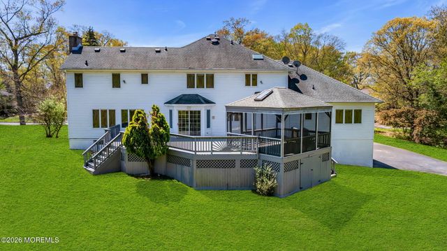 7 Shira Lane, Manalapan, NJ 07726