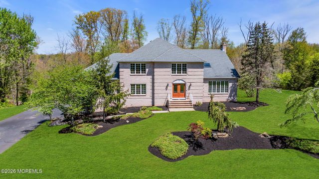 7 Shira Lane, Manalapan, NJ 07726