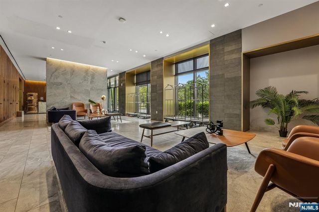 75 Park Lane, Jersey City, NJ 07310