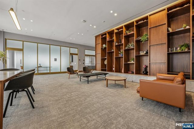 75 Park Lane, Jersey City, NJ 07310