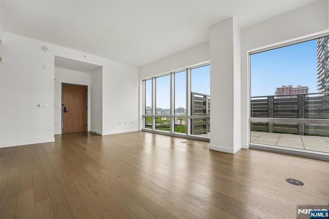 75 Park Lane, Jersey City, NJ 07310