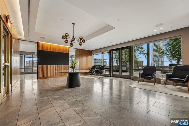 75 Park Lane, Jersey City, NJ 07310