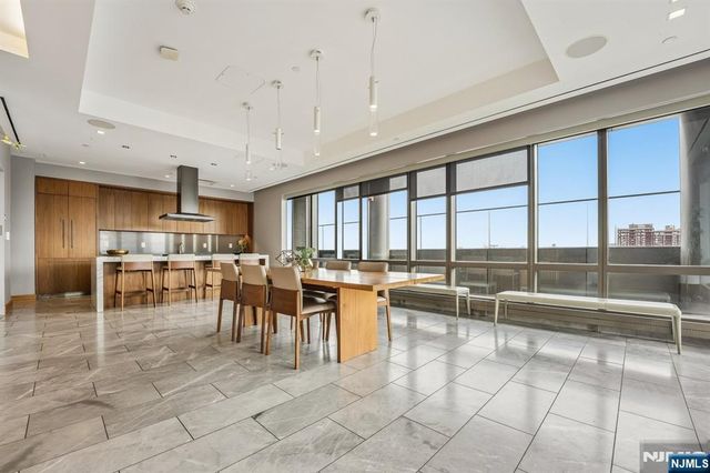 75 Park Lane, Jersey City, NJ 07310