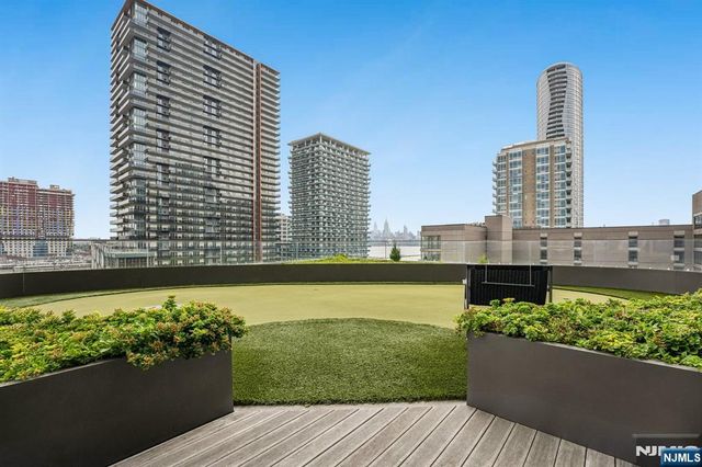 75 Park Lane, Jersey City, NJ 07310
