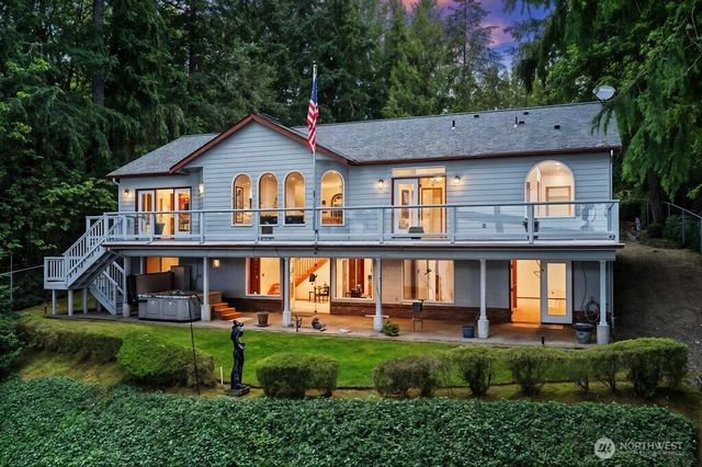141 E WINTERWOOD Drive, Grapeview, WA 98546