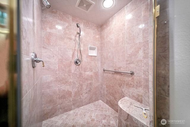 141 E WINTERWOOD Drive, Grapeview, WA 98546