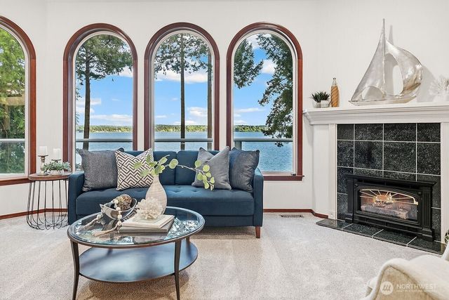 141 E WINTERWOOD Drive, Grapeview, WA 98546