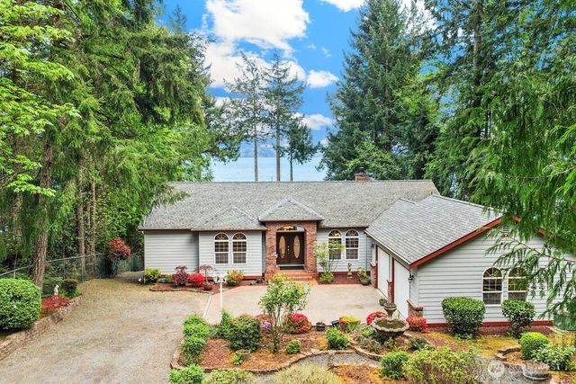 141 E WINTERWOOD Drive, Grapeview, WA 98546