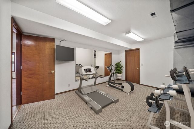 141 E WINTERWOOD Drive, Grapeview, WA 98546