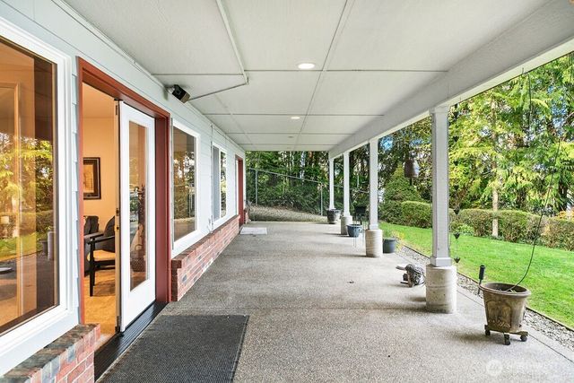 141 E WINTERWOOD Drive, Grapeview, WA 98546