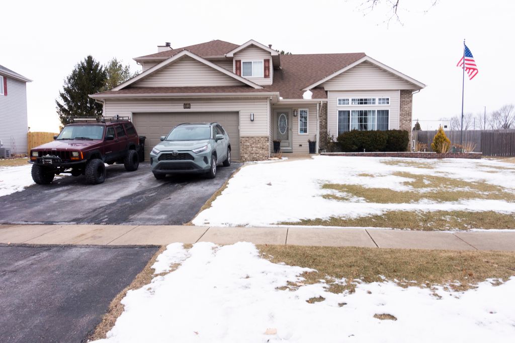 1101 Lindsay Street, Joliet, IL 60431