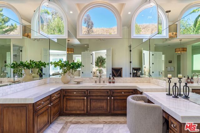 5209 Newcastle Lane, Calabasas, CA 91302