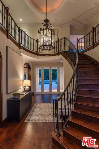 5209 Newcastle Lane, Calabasas, CA 91302