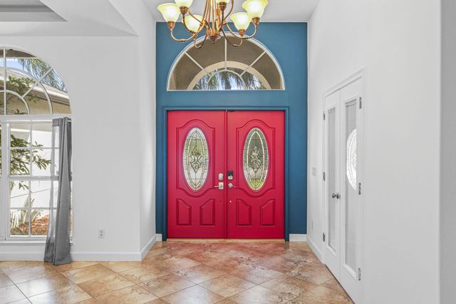 140 SW Mark Court, Port St Lucie, FL 34953