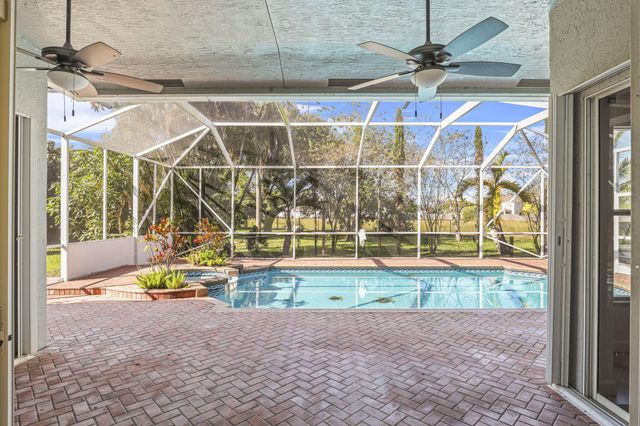 140 SW Mark Court, Port St Lucie, FL 34953