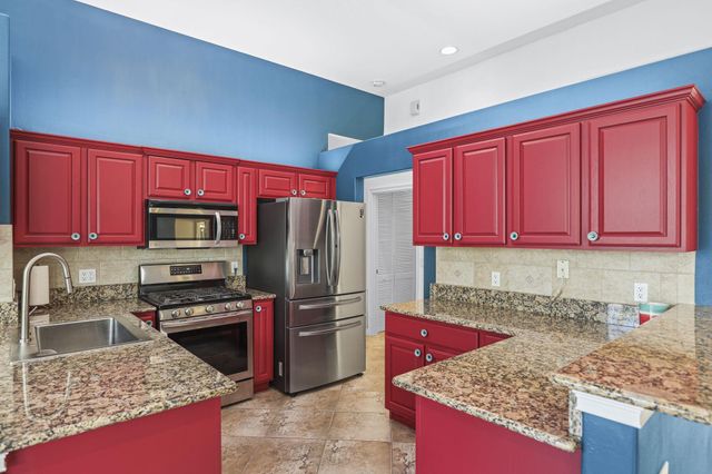 140 SW Mark Court, Port St Lucie, FL 34953