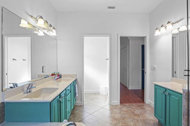 140 SW Mark Court, Port St Lucie, FL 34953