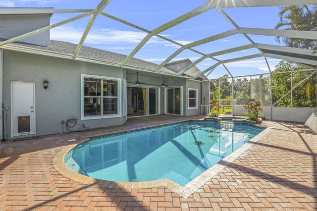 140 SW Mark Court, Port St Lucie, FL 34953