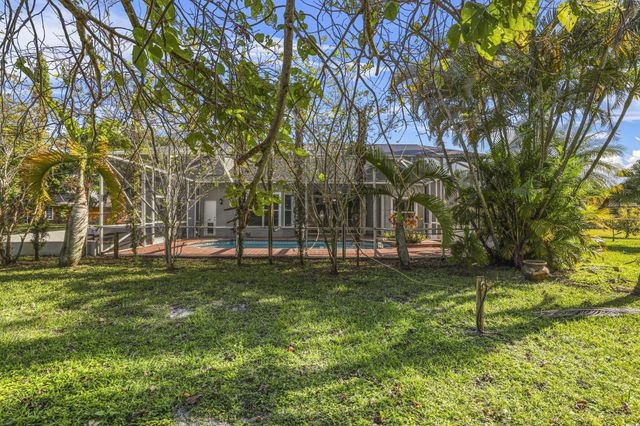 140 SW Mark Court, Port St Lucie, FL 34953