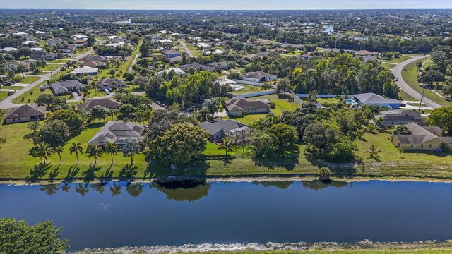 140 SW Mark Court, Port St Lucie, FL 34953