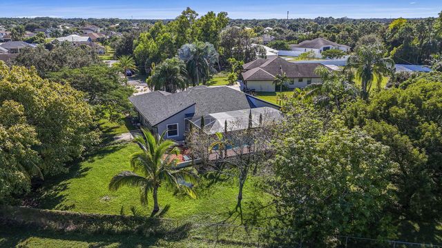 140 SW Mark Court, Port St Lucie, FL 34953