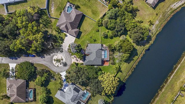 140 SW Mark Court, Port St Lucie, FL 34953